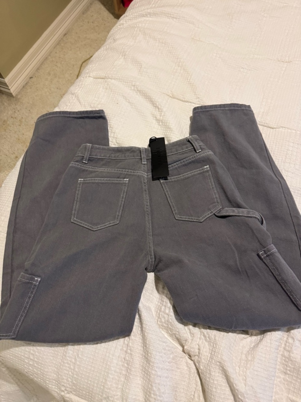 NWT Lioness Charcoal Gray Cargo Pants - Picture 3 of 3